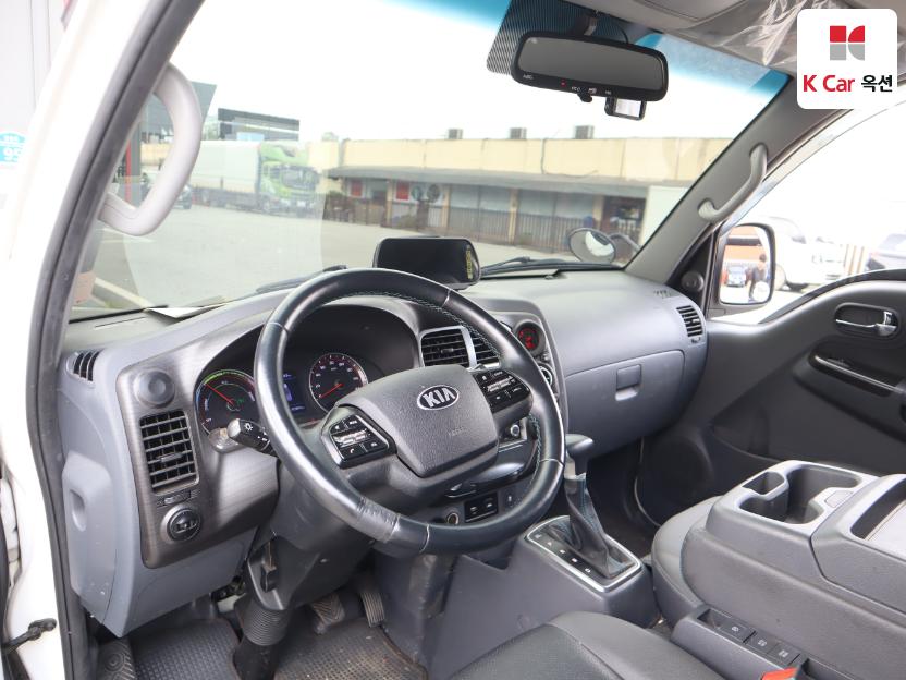 2021 - kia bongo iii