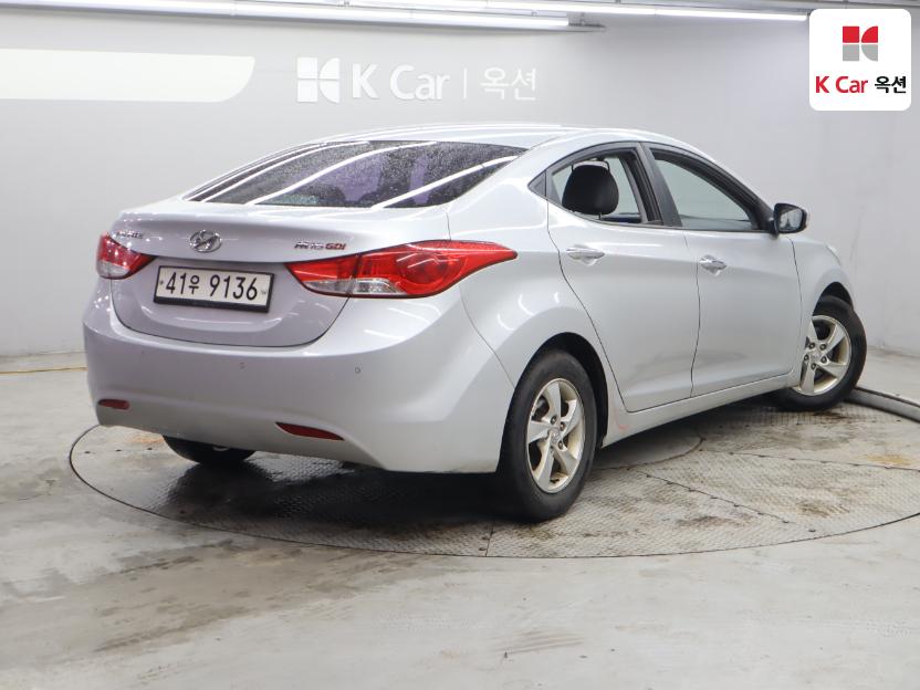 2011 - hyundai avante