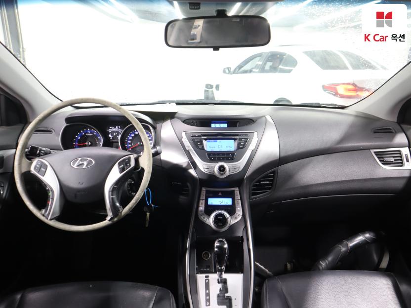 2011 - hyundai avante