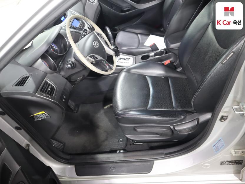 2011 - hyundai avante