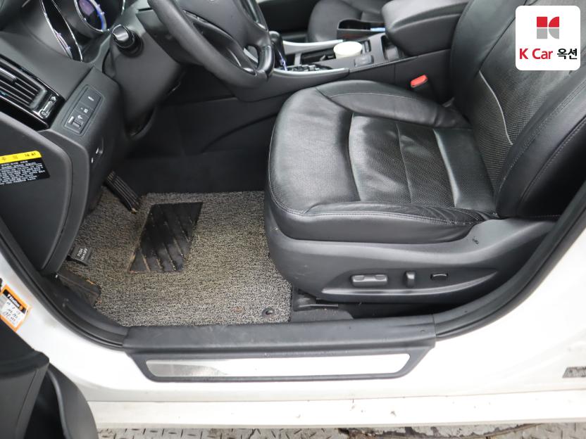2011 - hyundai sonata