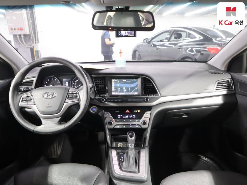 2017 - hyundai avante