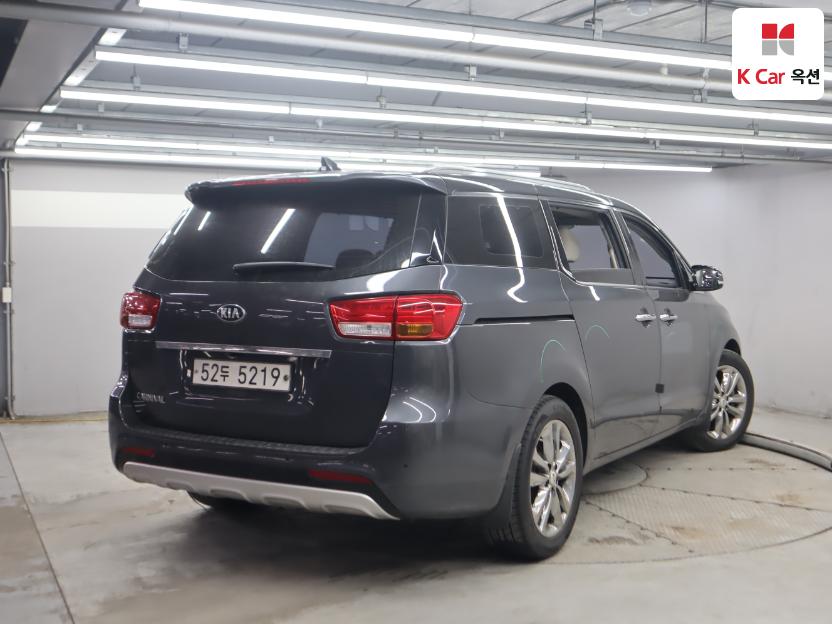 2018 - kia carnival