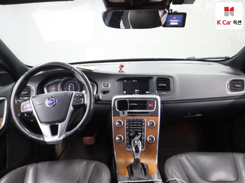 2016 - volvo v60