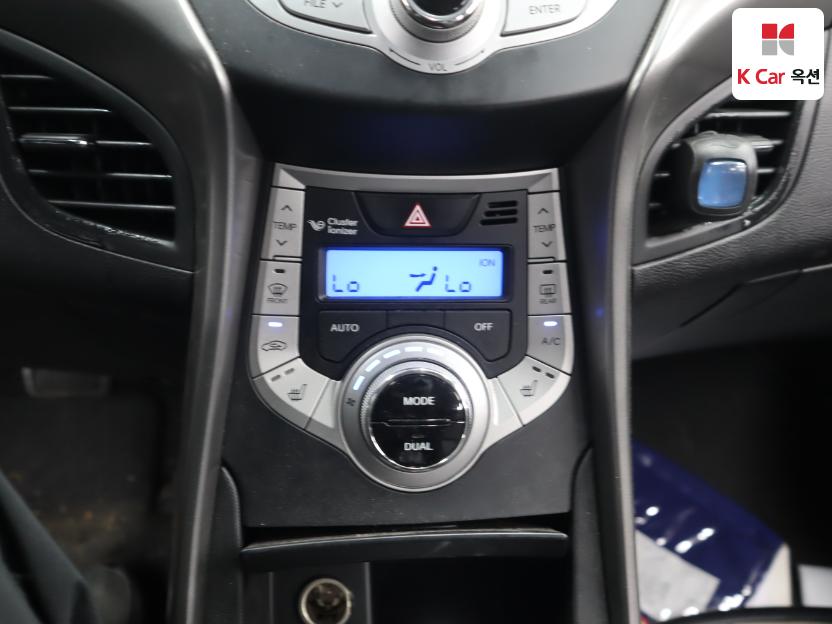 2012 - hyundai avante