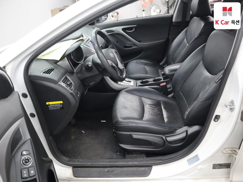 2012 - hyundai avante