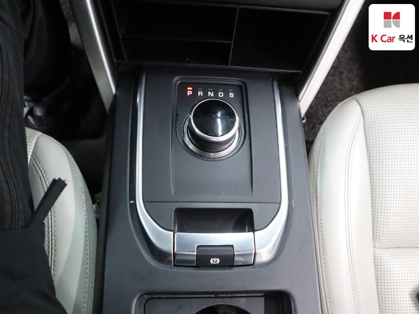 2018 - land rover discovery