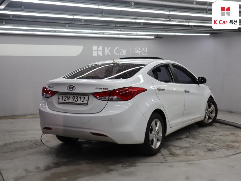 2012 - hyundai avante