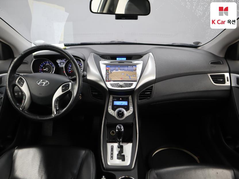 2012 - hyundai avante