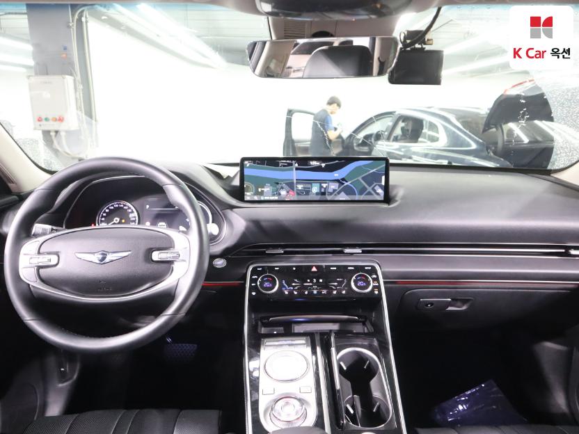 2022 - genesis gv80