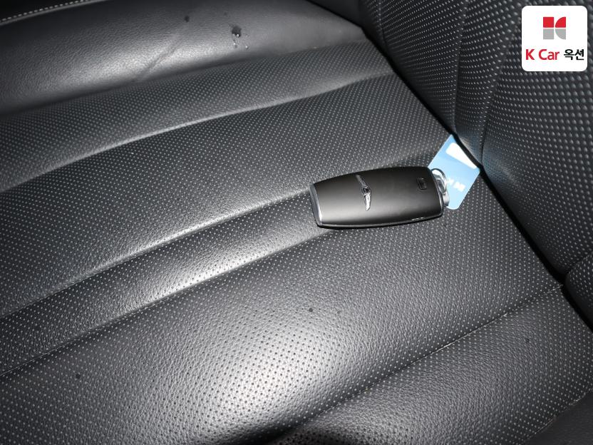 2022 - genesis gv80