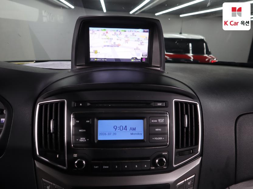 2021 - hyundai grand starex