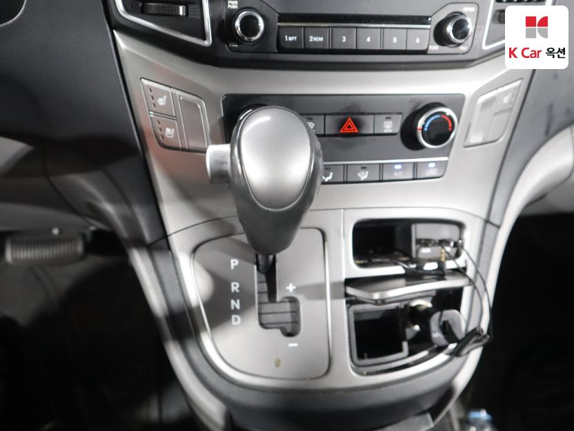 2021 - hyundai grand starex