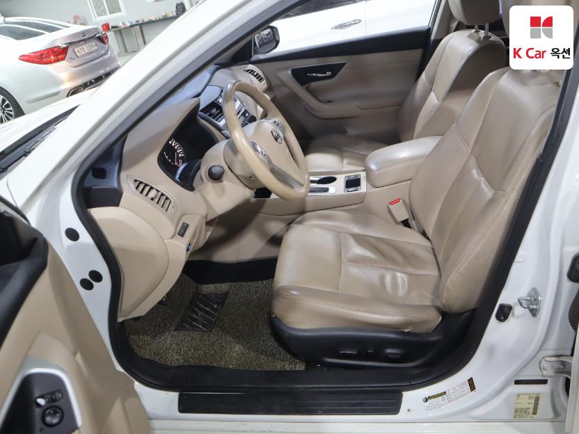 2017 - nissan altima