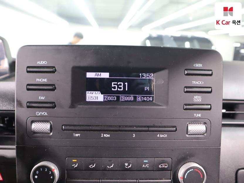 2022 - hyundai staria