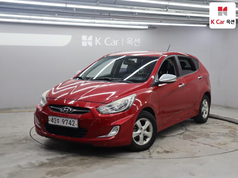 2012 - hyundai accent