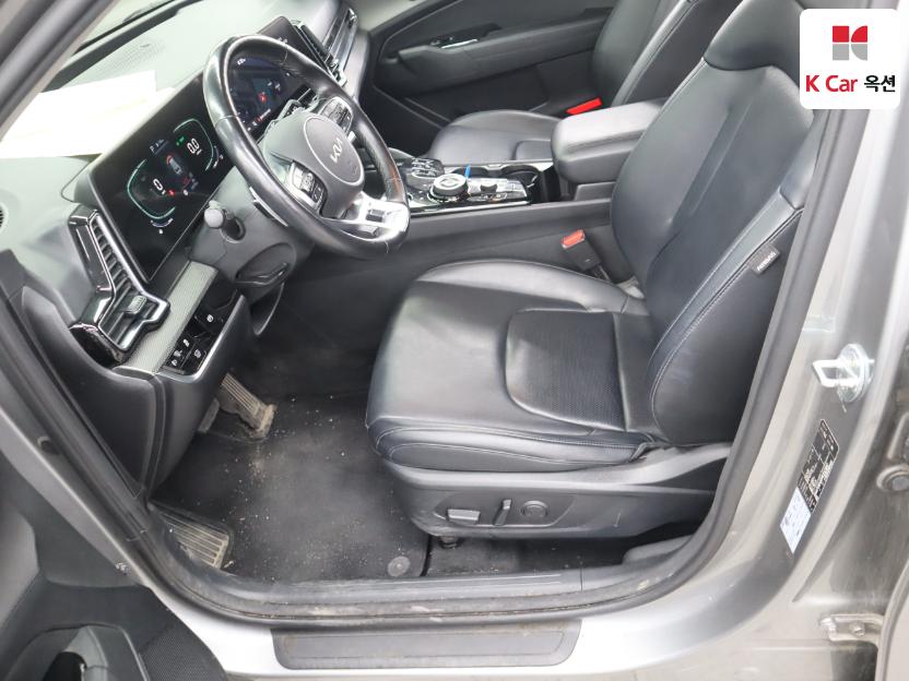 2023 - kia sportage