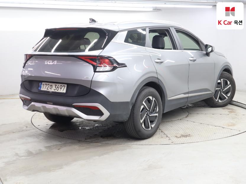 2023 - kia sportage