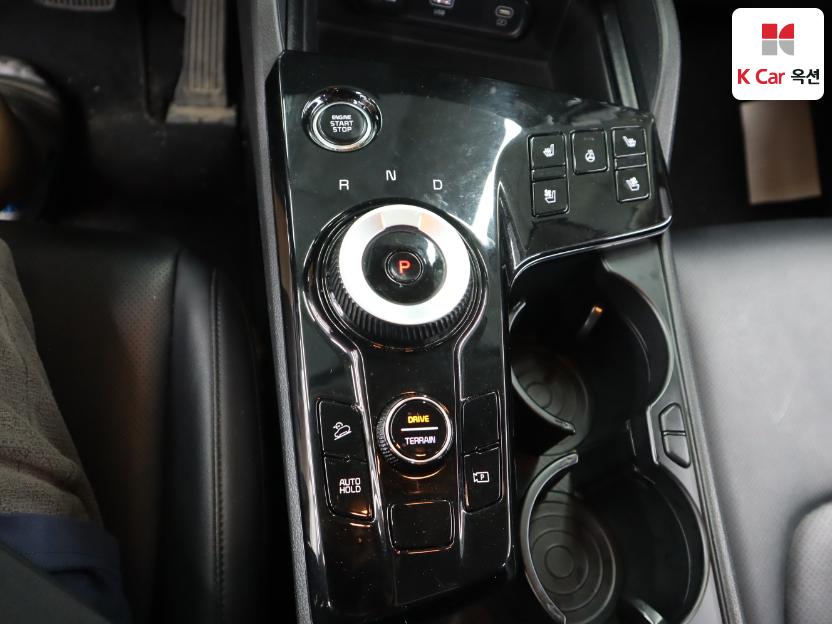 2023 - kia sportage