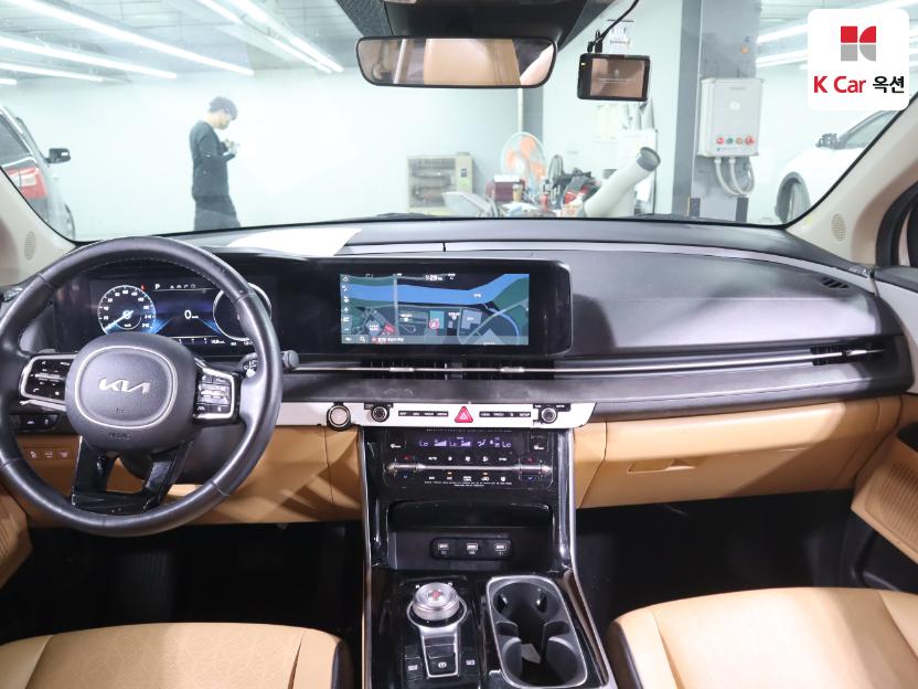 2022 - kia carnival