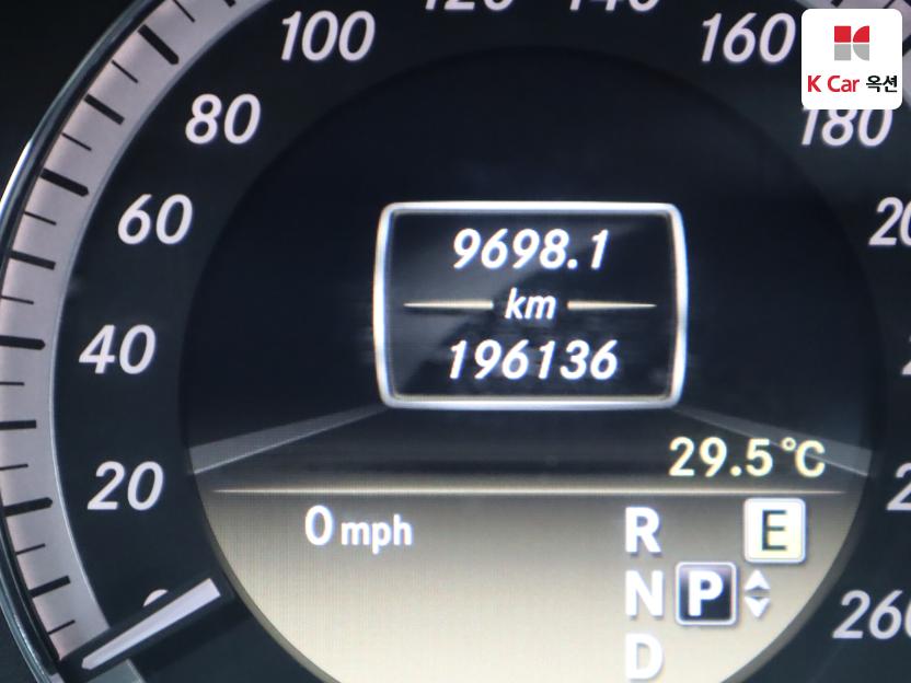 2012 - mercedes-benz e200
