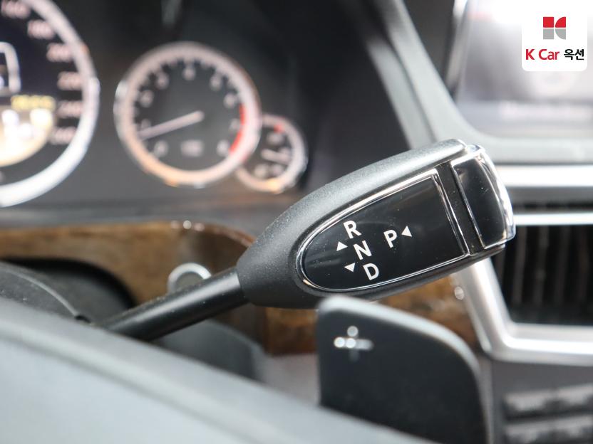 2012 - mercedes-benz e200
