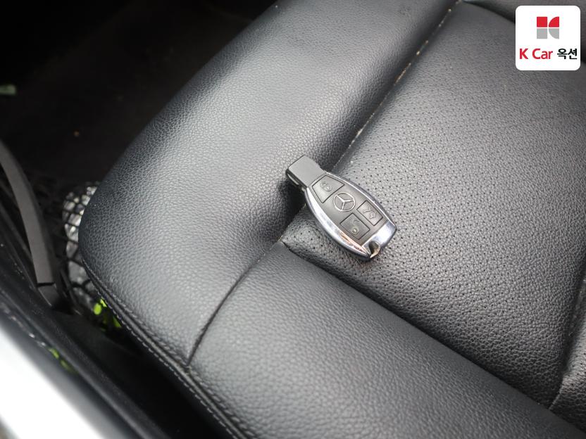 2012 - mercedes-benz e200