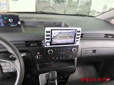 هيونداي Staria 2023 — صورة 6