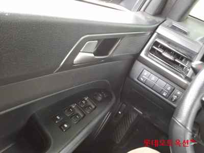 سانج يونج Rexton 2024 — صورة 9