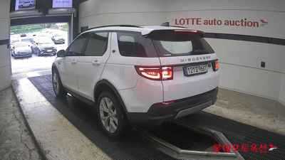 Land Rover Discovery 2022 — صورة 2
