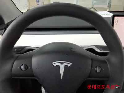 Tesla Model Y 2024 — صورة 10