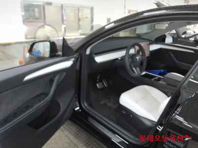 Tesla Model Y 2024 — صورة 4