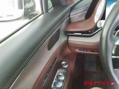 جينيسيس G90 2023 — صورة 10