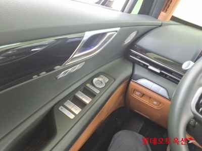 جينيسيس Gv80 2024 — صورة 9