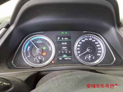 هيونداي سوناتا 2023 — صورة 10