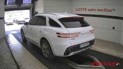 جينيسيس Gv70 2023 — صورة 2