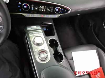 جينيسيس Gv70 2023 — صورة 5