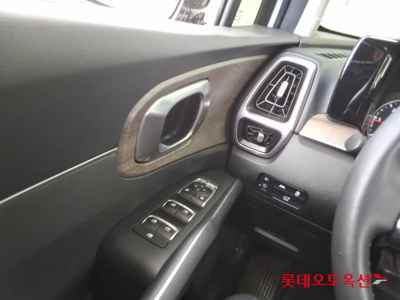 كيا سورينتو 2023 — صورة 9