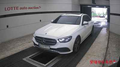Mercedes-Benz E350 2022