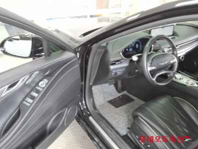 جينيسيس G80 2023 — صورة 3