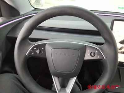 Tesla Model 3 2024 — صورة 9