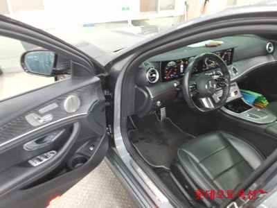 Mercedes-Benz E350 2022 — صورة 3