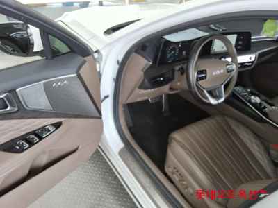 كيا K8 2023 — صورة 3