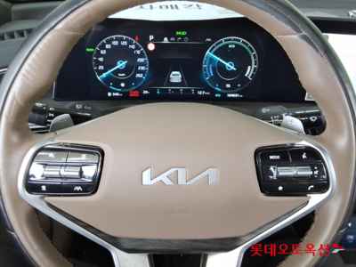 كيا K8 2023 — صورة 9