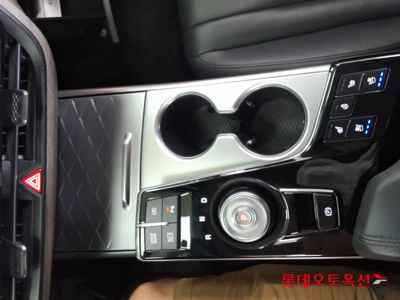 كيا K8 2023 — صورة 7