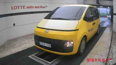 هيونداي Staria 2023