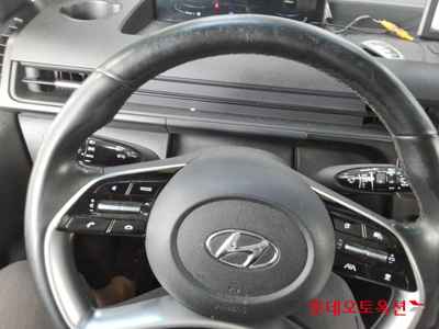 هيونداي Staria 2023 — صورة 10