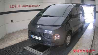 هيونداي Staria 2023