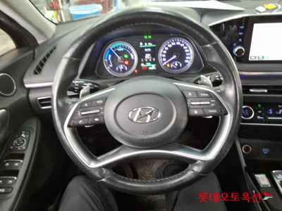 هيونداي سوناتا 2022 — صورة 9