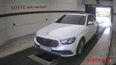 Mercedes-Benz E220 2022